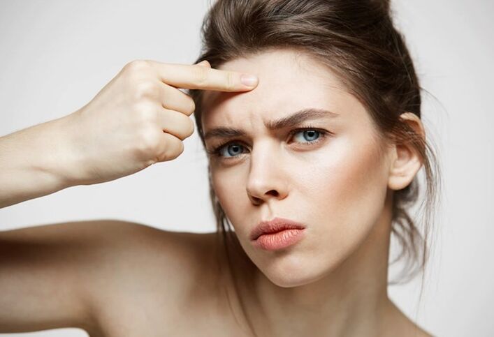 Før du bruker anti-aldringsurter, må du kjenne din hudtype i ansiktet. 